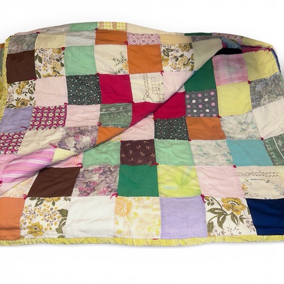 70’s Vintage Tufted Handmade Patchwork Quilt Geometric Colorful Twin 65” x 85”